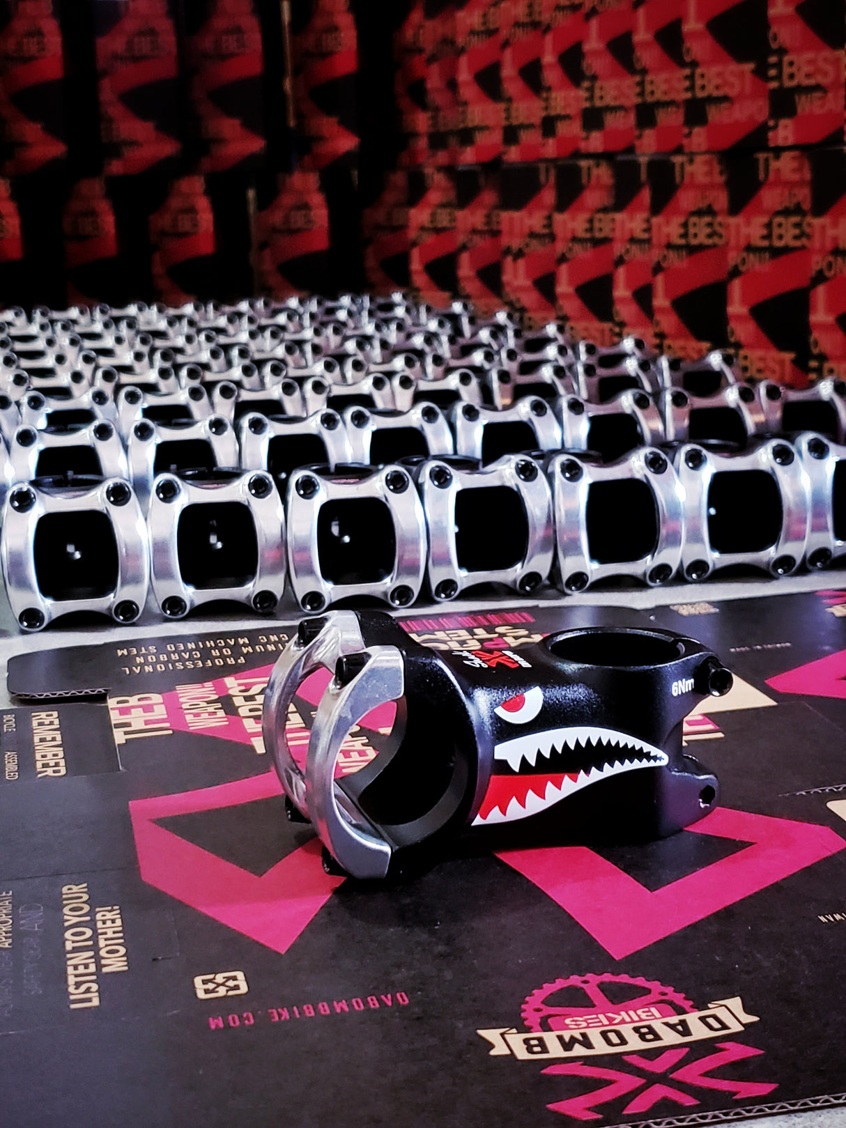 DA BOMB - SHARK (FOR 31,8MM)