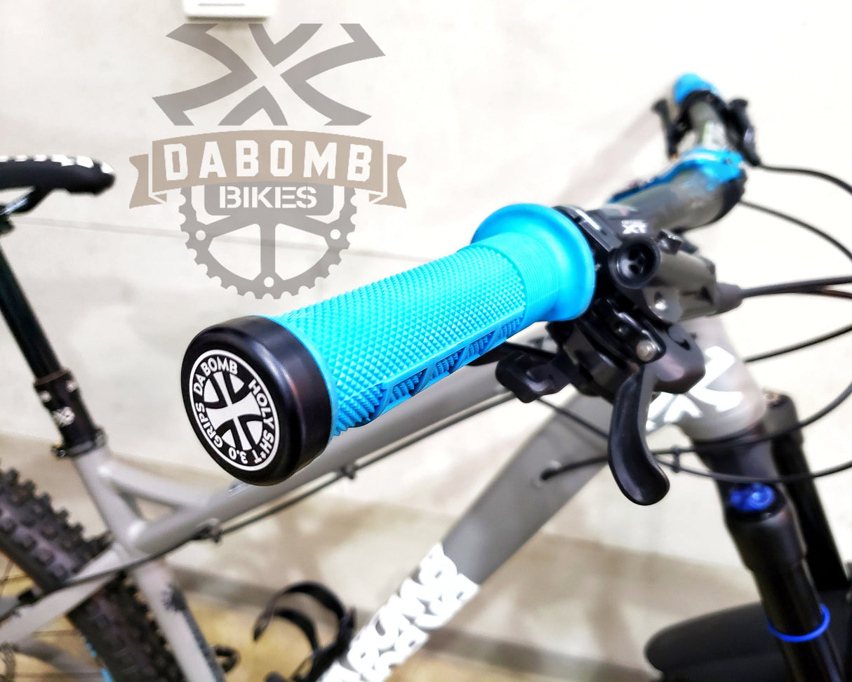 DA BOMB - CROSS SHIELD (END CAP)